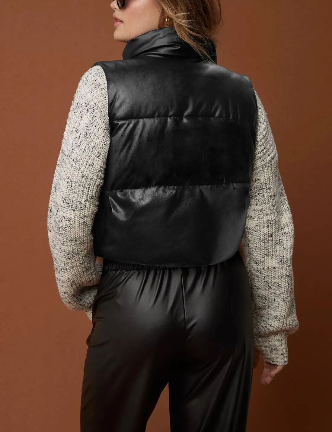 Ailoqing Womens Faux Leather Puffer Vest Zip Up Sleeveless Winter Cropped Jacket