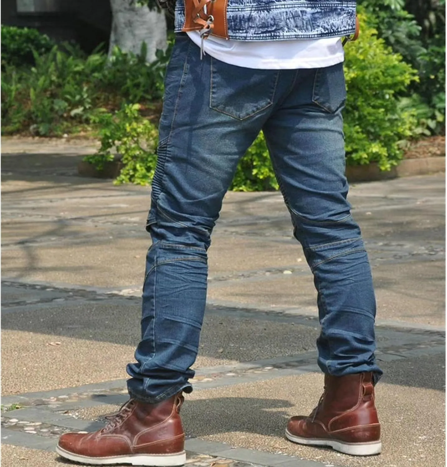 Men's Slim Fit Motorcycle Riding Jeans Armor Racing Cycling Denim Jeans Knee and Hip Armor Pads Jeans