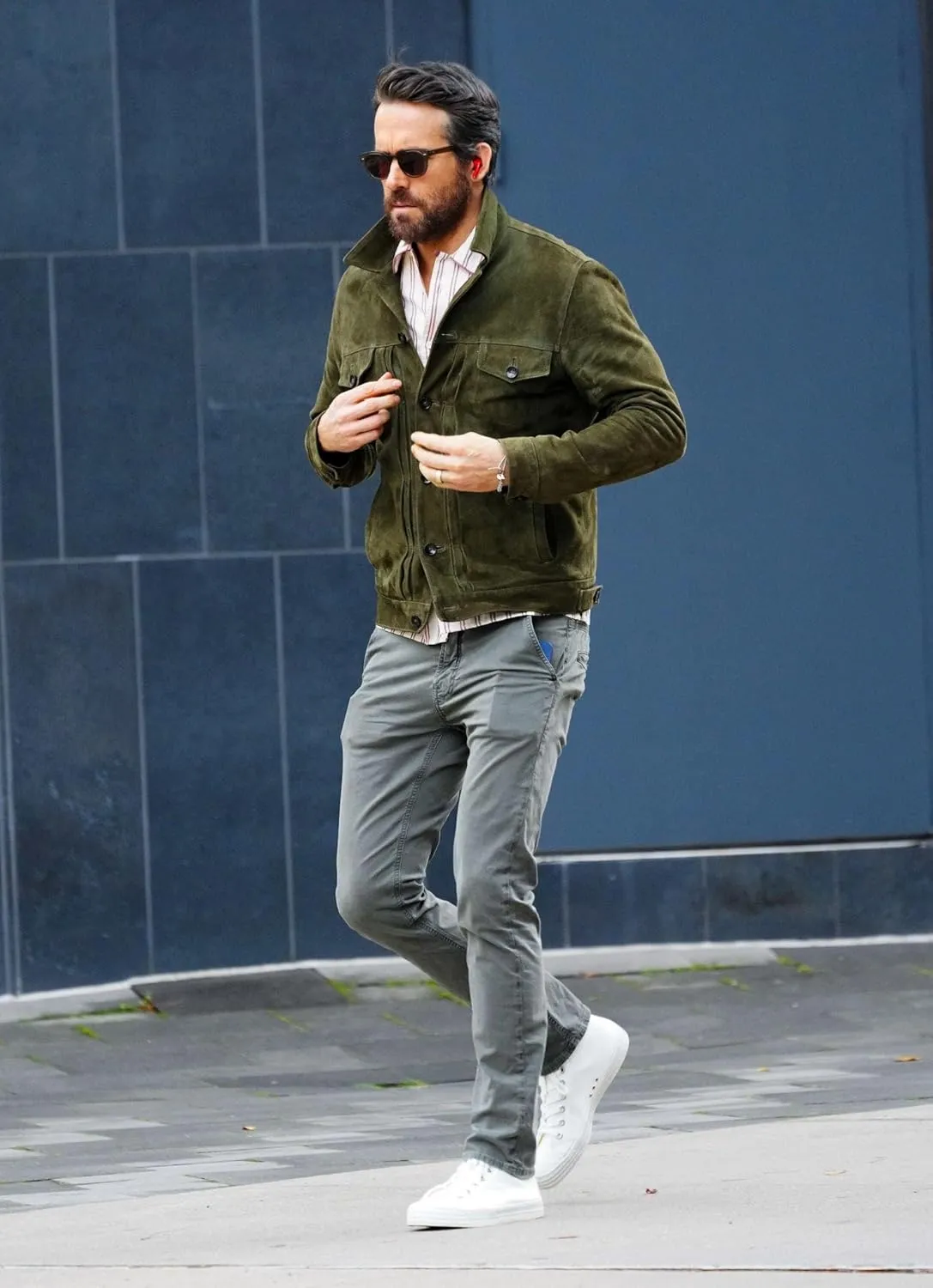 Ryan Reynolds Trendy Handmade Green Stylish Suede Leather Trucker Jacket for Men Premium and Durable Quality