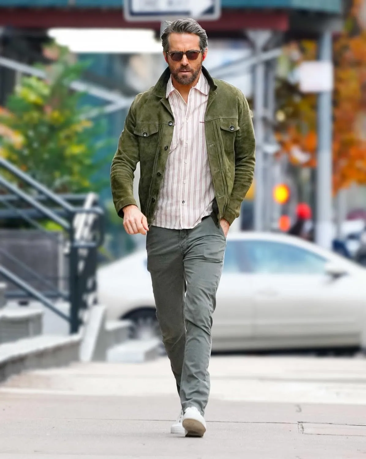 Ryan Reynolds Trendy Handmade Green Stylish Suede Leather Trucker Jacket for Men Premium and Durable Quality