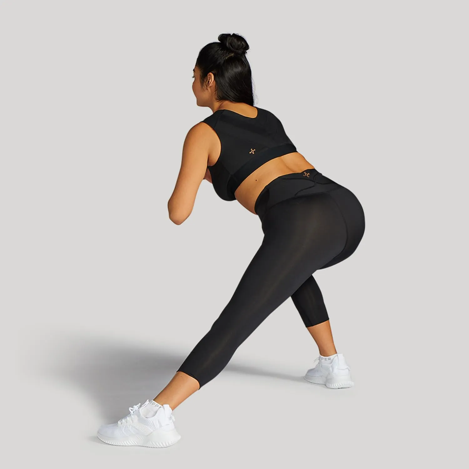 Tommie Copper Lower Back Support Compression Capri Leggings for Women, Flattering Fit, Sweat Wicking, Breathable